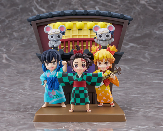 フィギュアマルチスタンド付き限定版