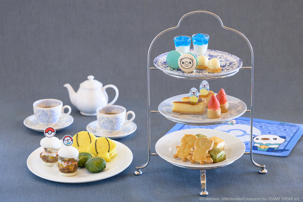 鳥羽国際ホテルのミジュマルアフタヌーンティー予約情報を確認する様子